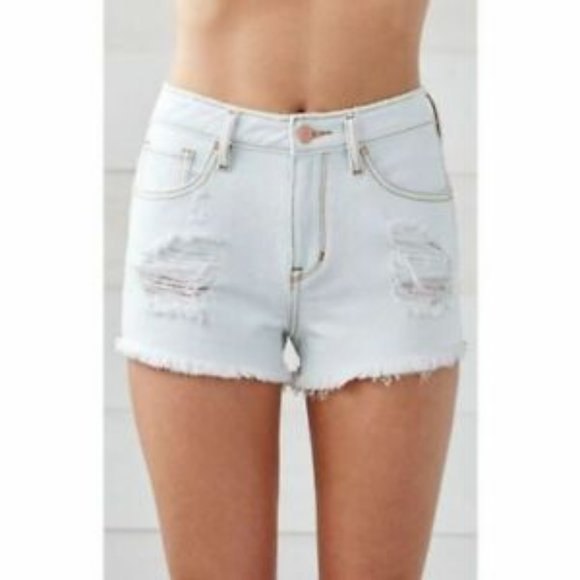 Bullhead size 25 high rise distressed frayed denim short - Picture 1 of 4